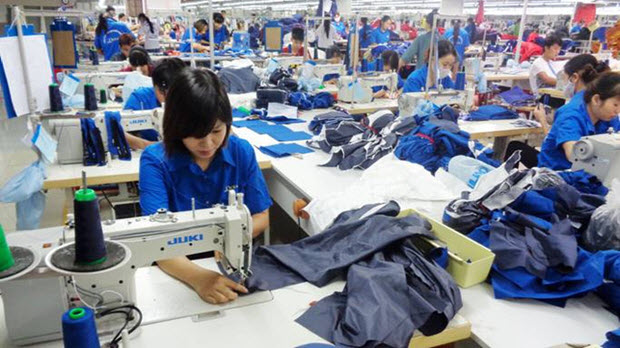 Tăng mức đóng BHXH: 371.000 người lao động có nguy cơ mất việc?