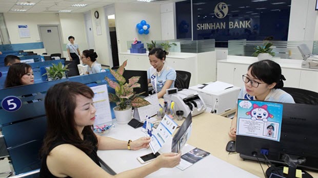  Ngân hàng ngoại đẩy mạnh bán lẻ