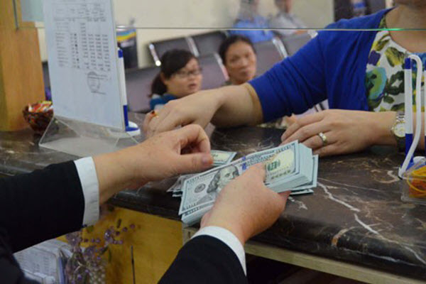 Vay ngoại tệ ngày càng khó