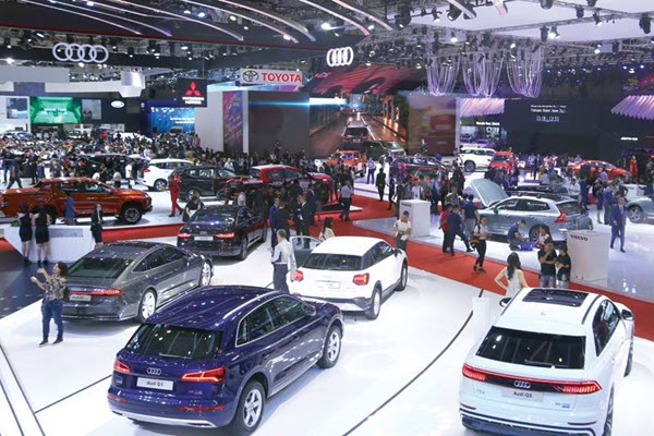 Nhập khẩu ô tô sẽ chạm mốc 3,4 tỷ USD, xe nội điêu đứng