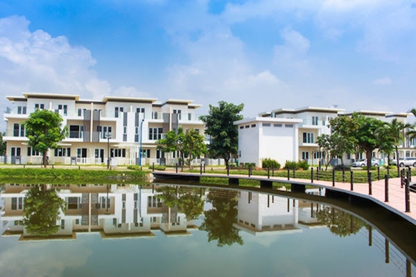 Nhà phố tại TP.HCM: Chênh giá đến 230 triệu đồng/m2 đất