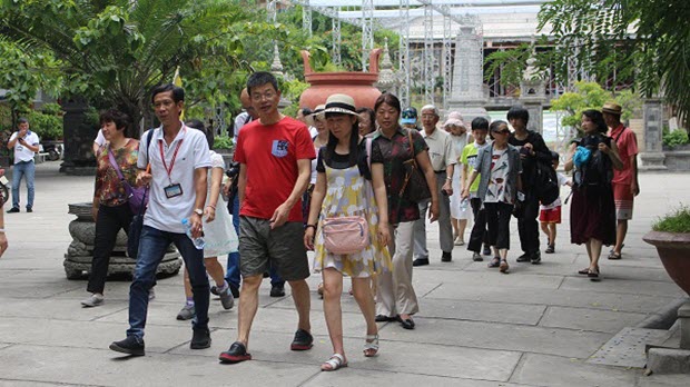 Nha Trang: Không còn “bát nháo” HDV chui người Trung Quốc