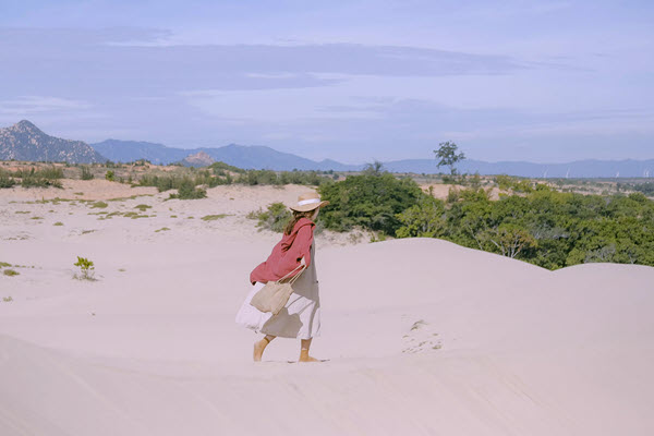 Đến 'Địa Trung Hải' của Việt Nam, ngắm biển xanh cát trắng và làng chài đẹp mê hồn