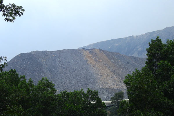 Quảng Ninh muốn khai thác 'núi than thải' làm vật liệu san lấp