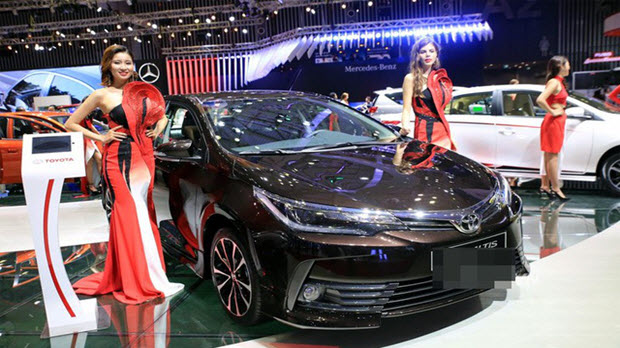  Ô tô giảm tiếp 200 triệu đồng, nhanh tay vét hàng chơi tết