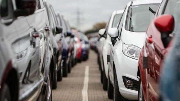 Vì sao nhà sản xuất “đua nhau” giảm giá ô tô trước 1/1/2017?