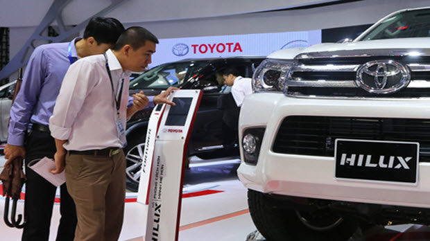  Đang thẳng tiến, sức mua ôtô bất ngờ chững lại