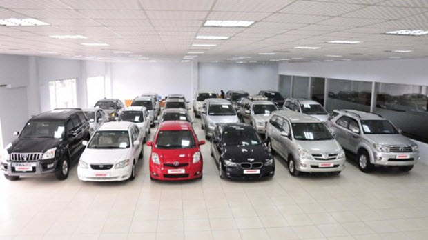  Ô tô cũ đại hạ giá: Chịu lỗ cả trăm triệu vẫn khó bán