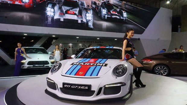  Thủ tục nhập khẩu ô tô chở người loại từ 9 chỗ ngồi trở xuống: Dỡ bỏ cũng không dễ kinh doanh