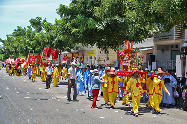 Phan Thiết tưng bừng lễ hội Nghinh Ông Quan Thánh Đế