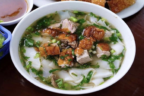 Phở vịt quay xứ Lạng lạ mà ngon