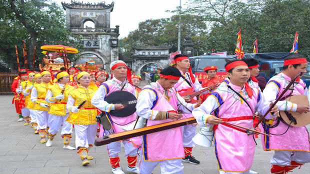  Lễ “rước nước, tế cá” tưởng nhớ, tri ân tổ tiên vương triều Trần