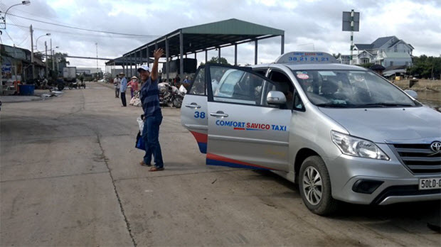  Liên tiếp xuất hiện hãng taxi Việt sa sút, đóng cửa vì Uber và Grab