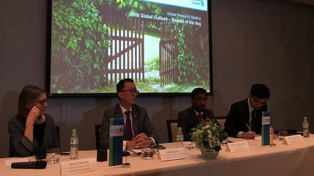 Standard Chartered dự báo kinh tế Việt Nam sẽ tăng mạnh, VND sẽ tăng 1% so với USD năm 2018