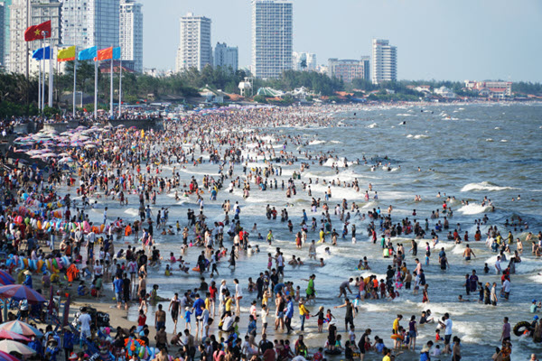 Dịp 30/4-1/5: Nhiều địa phương cảnh báo tình trạng quá tải 