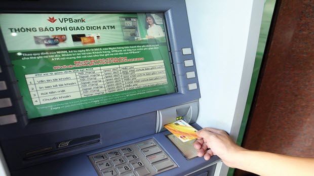  Thẻ ATM mất tiền: Nhà băng và khách hàng cùng phải nâng cao cảnh giác