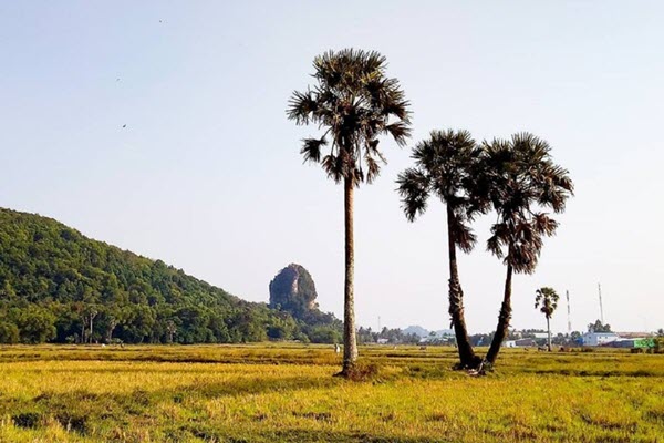 Hang động gắn với truyền tích Thạch Sanh cứu công chúa