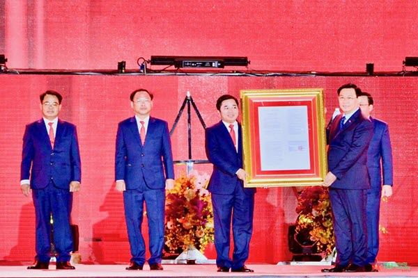 Chủ tịch Quốc hội dự lễ công bố thành lập thành phố Phổ Yên
