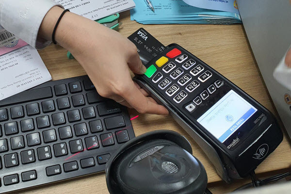 Coi chừng ôm 'cục tức' khi xài thẻ tín dụng