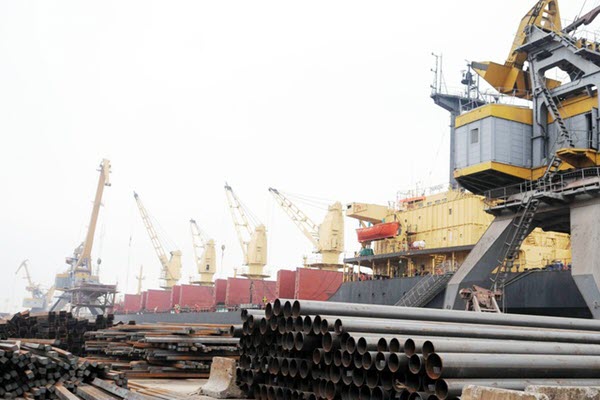 Trung Quốc tăng mua đột biến hơn 1.800% sắt thép Việt Nam