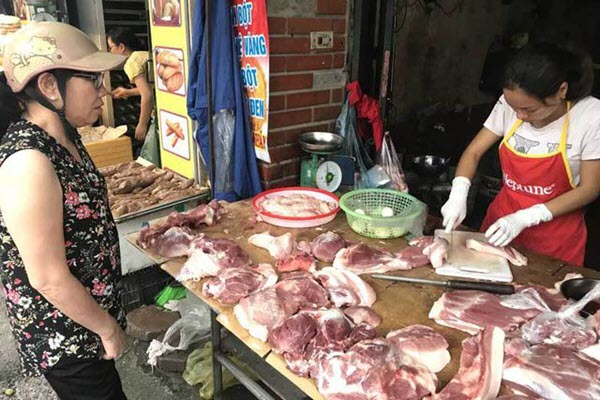 200 ngàn đồng/kg thịt lợn, chưa bao giờ như cái Tết này