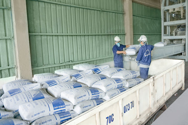 Thử sức bền của doanh nghiệp xi măng