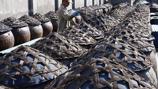 Vì sao nước mắm công nghiệp lấn át nước mắm truyền thống?