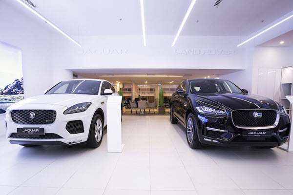 Không gian trưng bày mới của Jaguar Land Rover tại Phú Mỹ Hưng