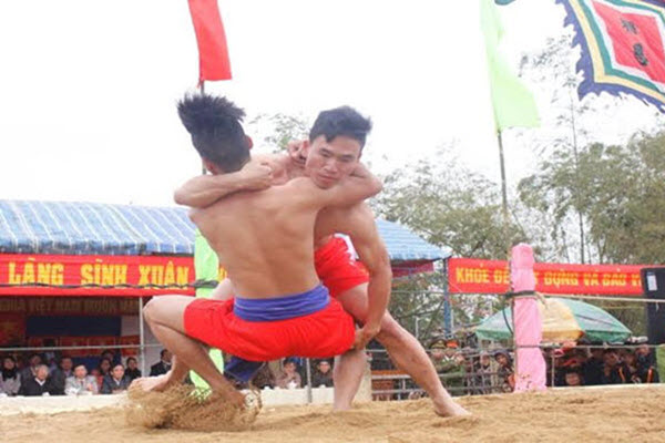 Hội vật làng Sình