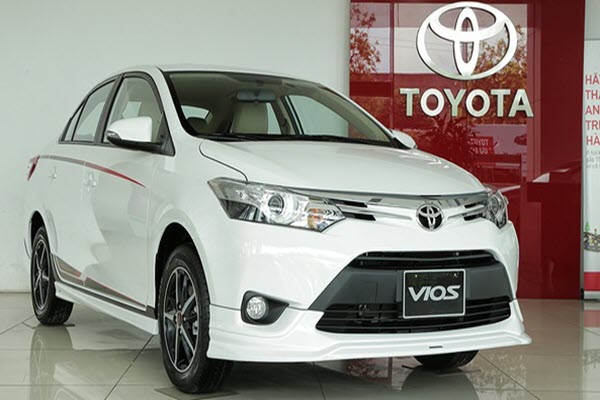 Hết được sùng bái, nhiều mẫu xe "thiên thần" trượt dài doanh số ở Việt Nam