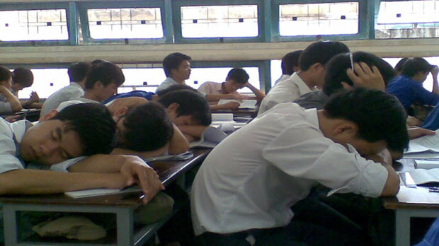  Vì sao Việt Nam sắp bị Lào và Campuchia vượt mặt? Phải chăng là do 1 chữ LƯỜI