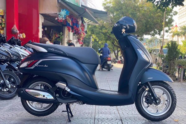 Xe máy giảm sâu trên chục triệu "chống ế" đầu tháng Ngâu