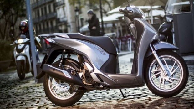 Cuối năm, mua xe máy lời hay lỗ?